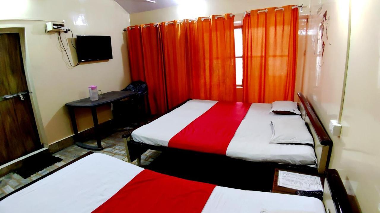 City Hotel Аллахабад Екстер'єр фото